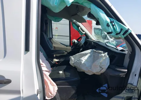 2025 Ford Transit z USA, uszkodzony, nr VIN 1FTBR1C8XSKA04313